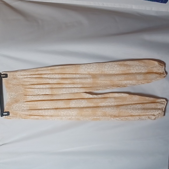 Lotus and Luna Mandala Paisley Havana Harem Pants. Size S/M - Picture 6 of 14